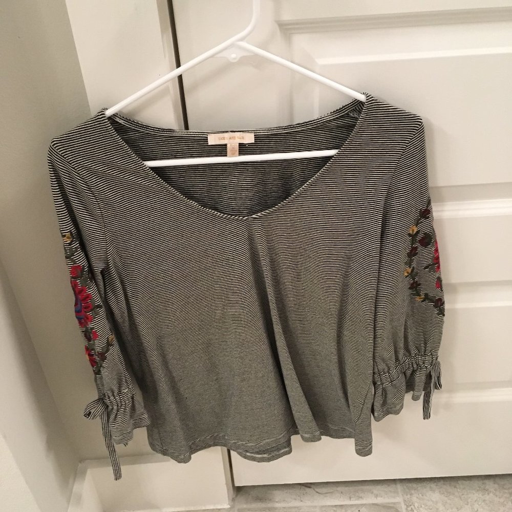 Skies Are Blue Black & White Striped V-Neck Top with Floral Sleeve Embroidery
